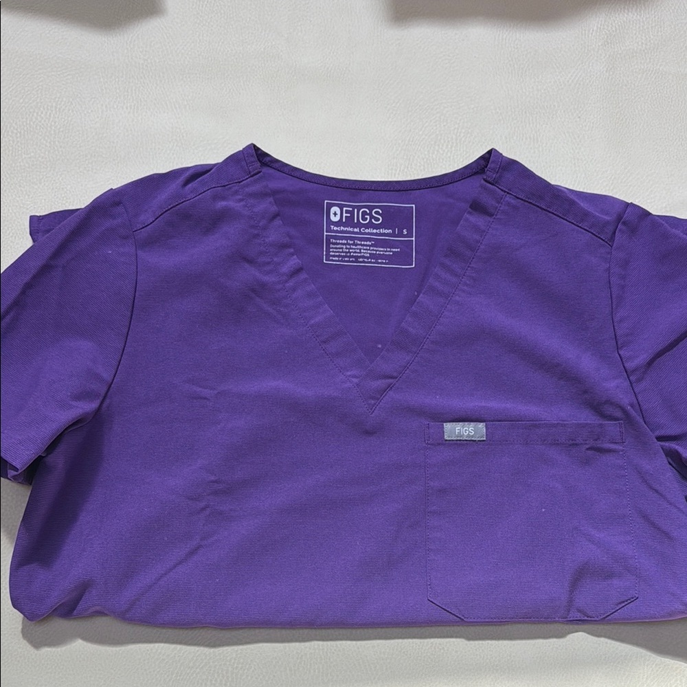 Figs one pocket scrub top
